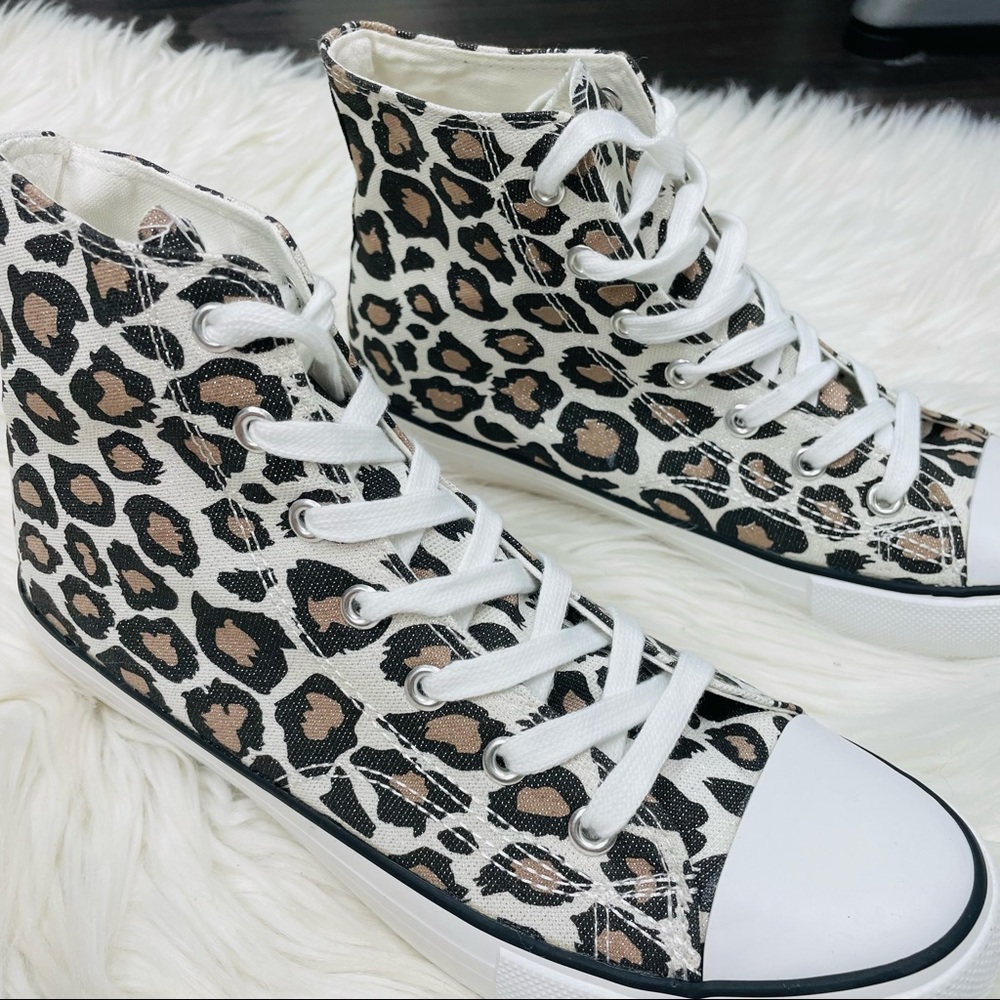 Leopard canvas high top sneaker - Picture 7 of 10